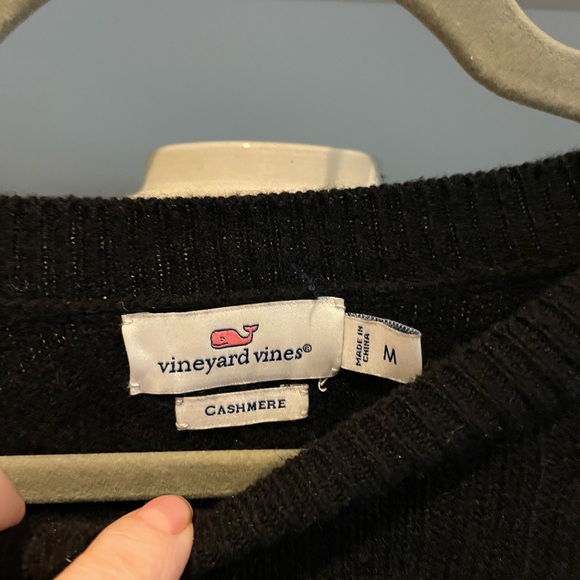 Vineyard Vines Black Cashmere Sweater - Picture 4 of 4